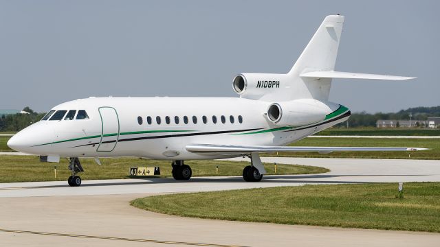 Falcon 900B N108PH