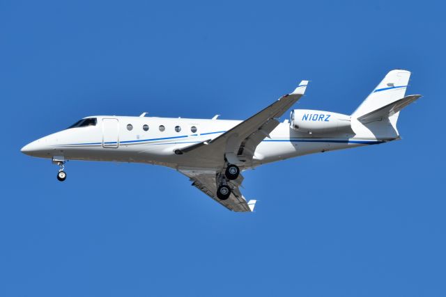 Gulfstream G150 N10RZ