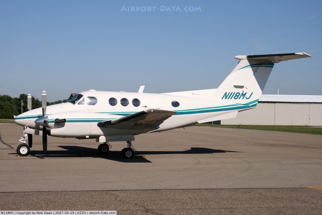 Global Express / 5000 N118MJ