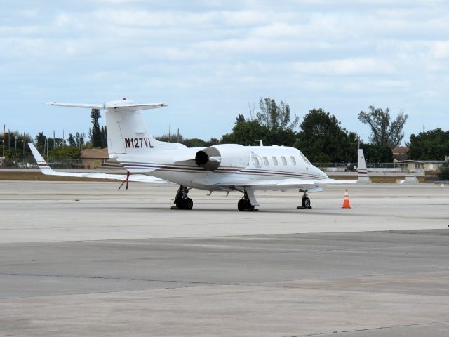 Lear 31 N127VL