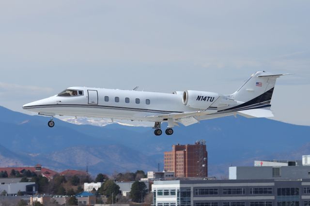 Learjet 60 N14TU