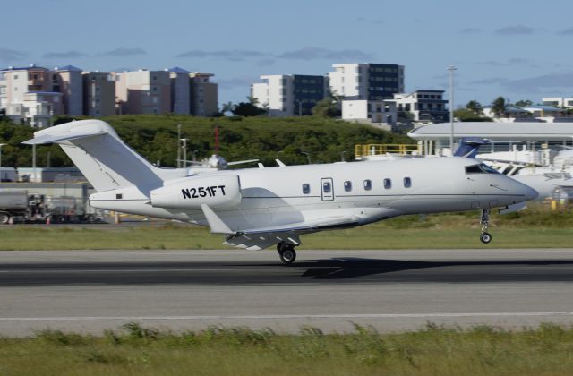 Challenger 300/350 N251FT