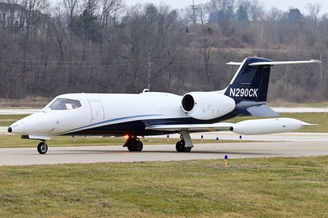 Lear 35 N290CK