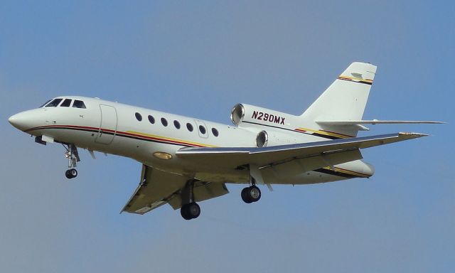 Falcon 50 N290MX