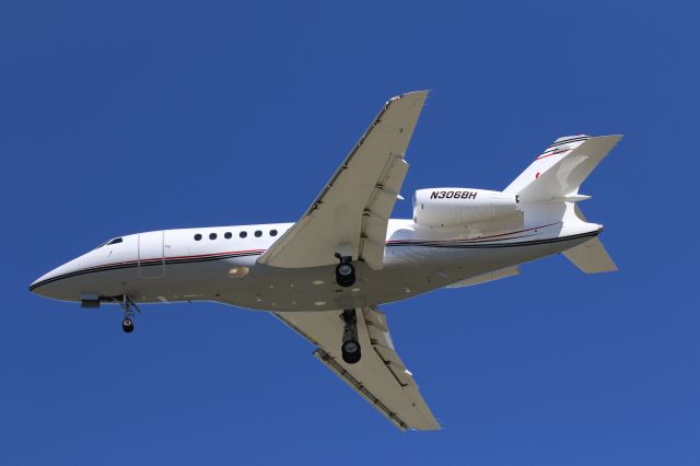 Falcon 2000 N306BH