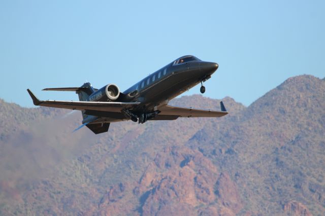 Learjet 60 N323RR