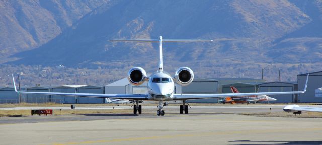 Phenom 300 N324CX