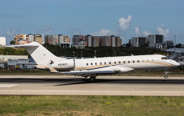 Global Express / 5000 N3262T