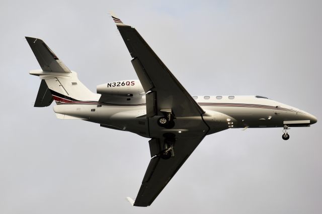 Phenom 300 N326QS