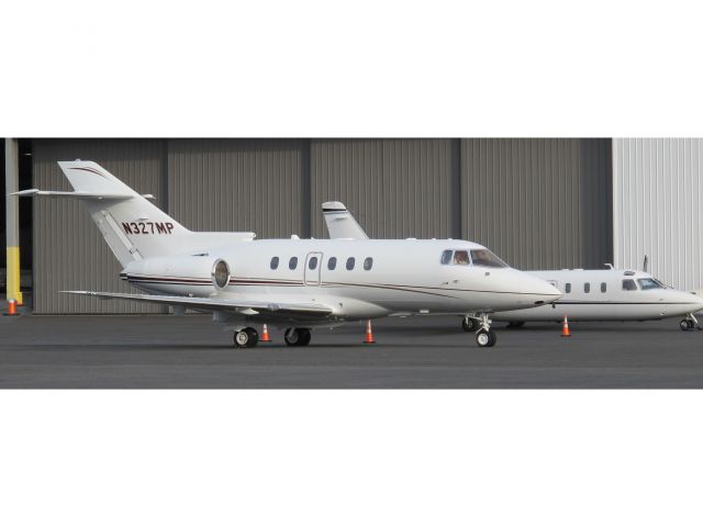 Hawker 750 N327MP