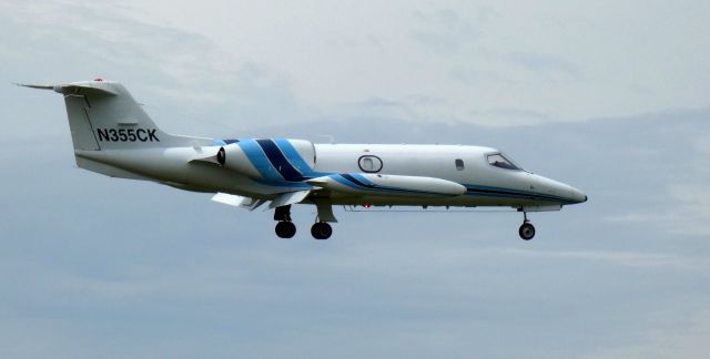 Learjet 35 N355CK