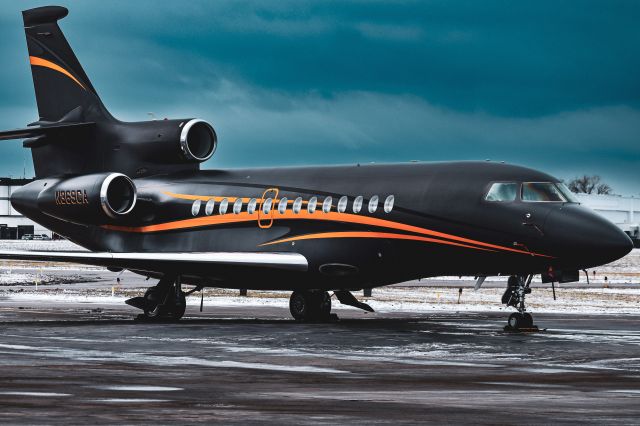 Falcon 7x N369CA