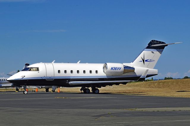 Challenger 604 N36VV