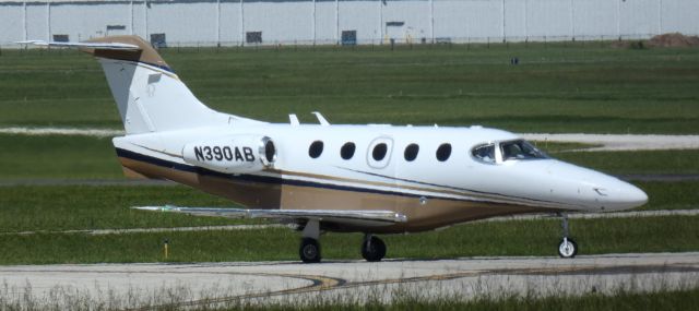 Premier I N390AB