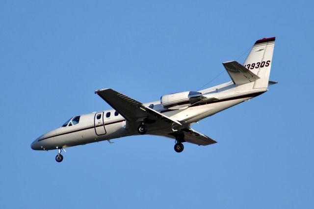 Phenom 300 N393QS