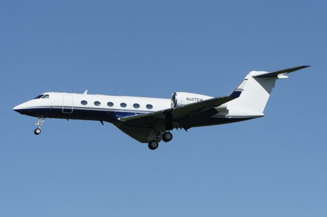 Gulfstream G400 N407DW