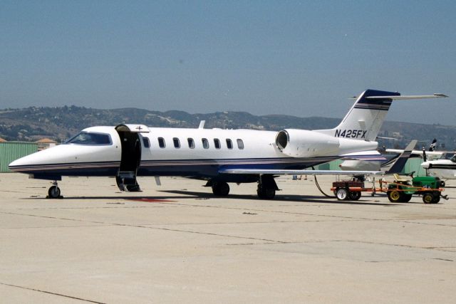 Charter N425FX - Outlier