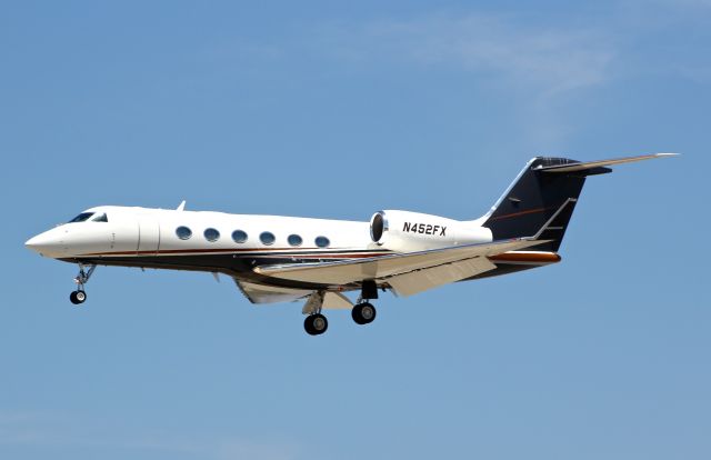 Gulfstream G400 N452FX