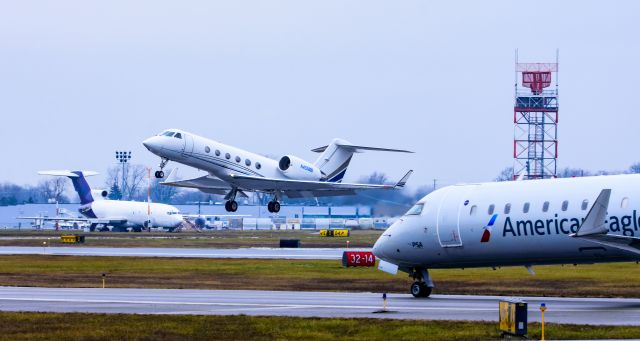Gulfstream GIV N455MB