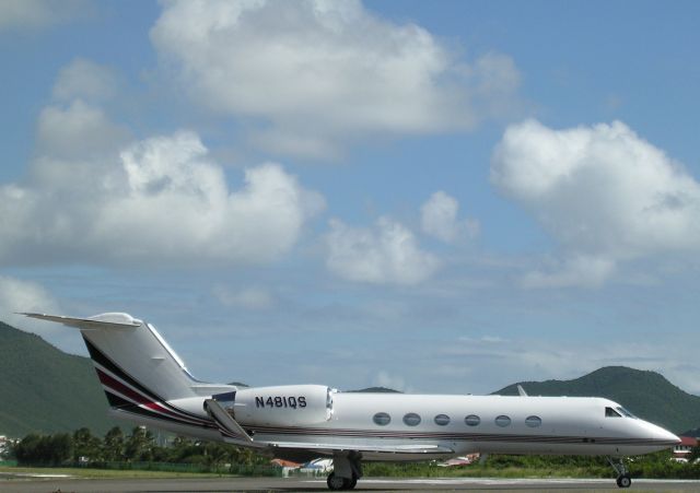 Phenom 300 N481QS