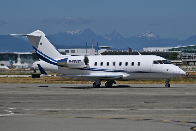 Challenger 605 N495SM