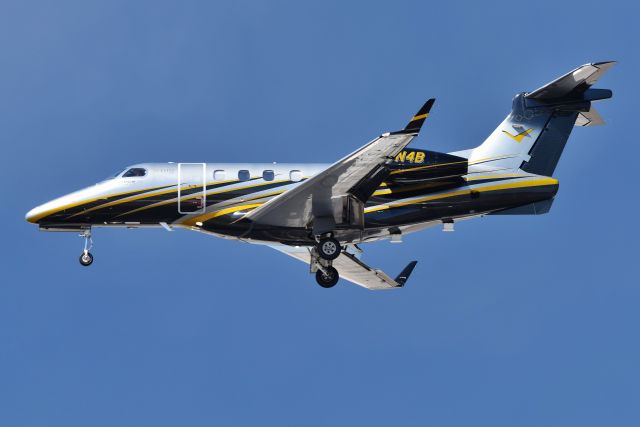 Phenom 300 N4B