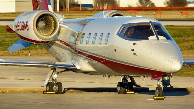 Learjet 60 N506AB