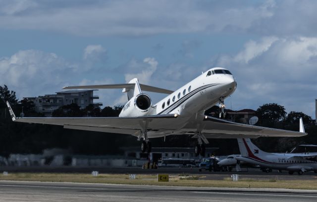 Gulfstream G450 N508WF