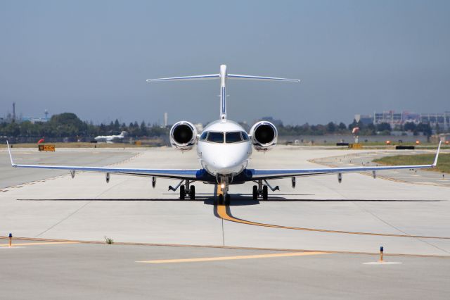 Challenger 300/350 N519FX