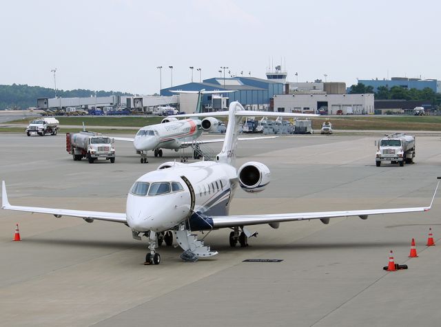 Challenger 300/350 N528FX