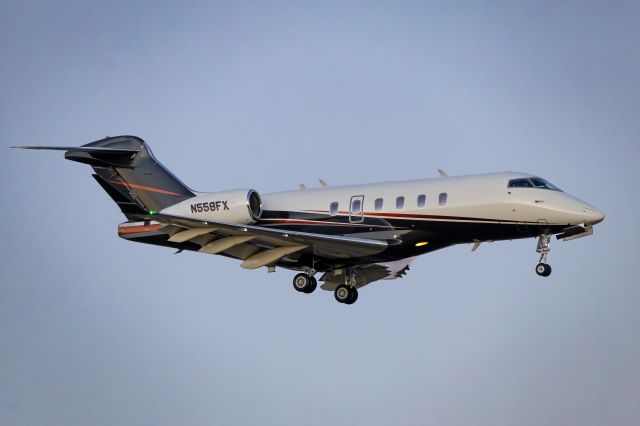 Challenger 300/350 N558FX