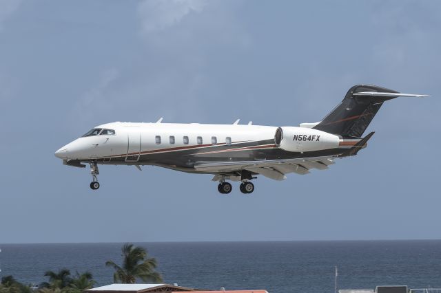 Challenger 300/350 N564FX