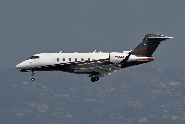 Challenger 300/350 N566FX
