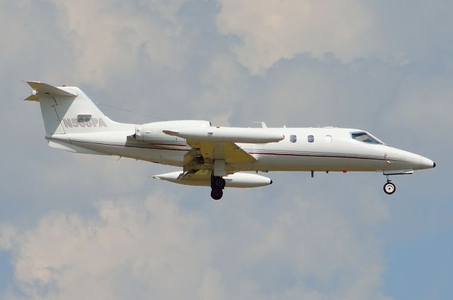 Lear 35 N568PA