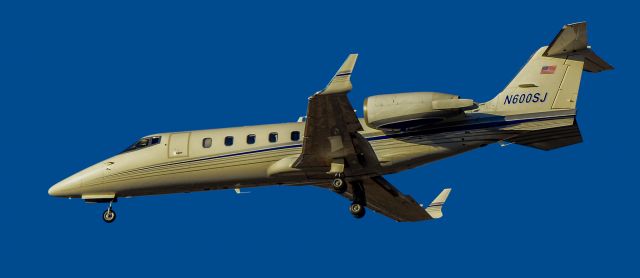 Learjet 60 N600SJ