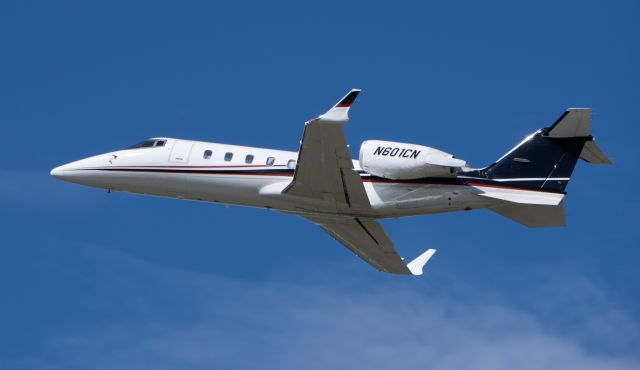 Learjet 60 N601CN
