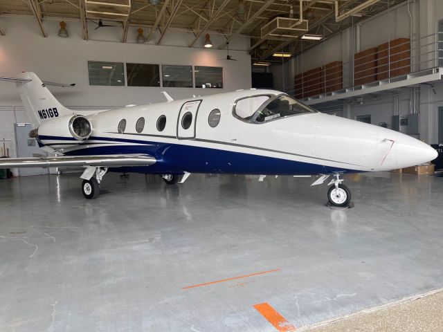 Beechjet 400A N61GB