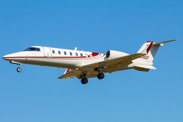 Learjet 45 N63DZ