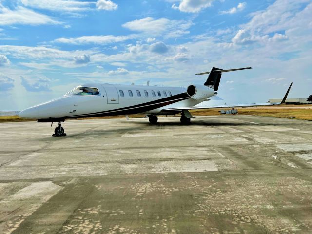 Learjet 45 N699MW