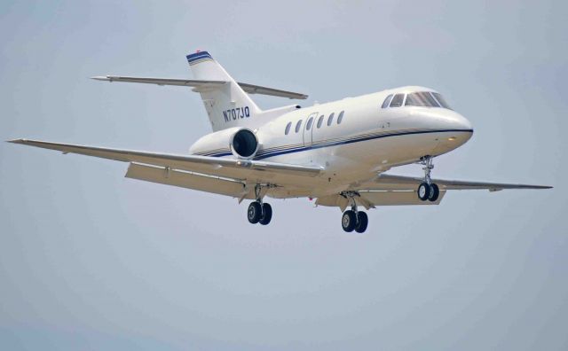 Hawker 800XP N707JQ