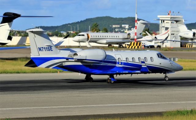 Lear 60XR N711SE