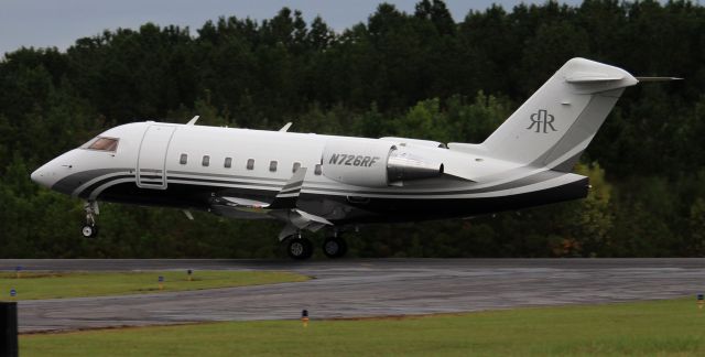 Challenger 604 N726RF