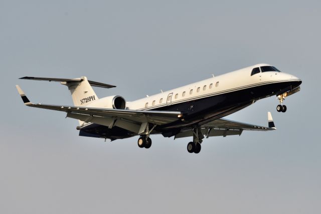 Embraer Legacy 600/650 N728PH