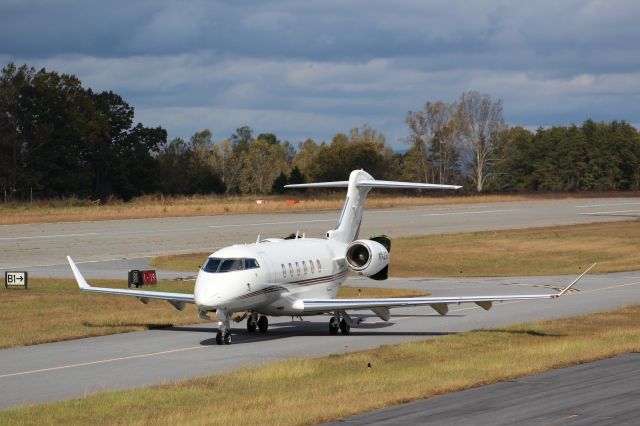Challenger 300/350 N742QS