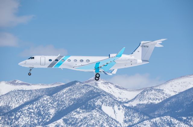 Gulfstream G550 N74VW