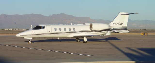 Learjet 60 N773SW