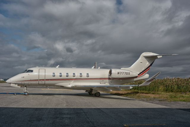 Challenger 300/350 N777QS