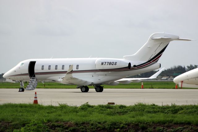 Challenger 300/350 N778QS