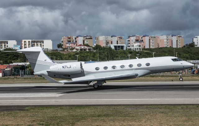 Gulfstream G600 N7LJ