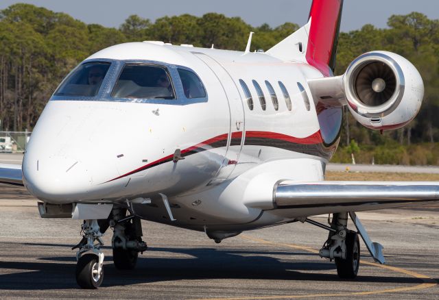 Phenom 300 N807N